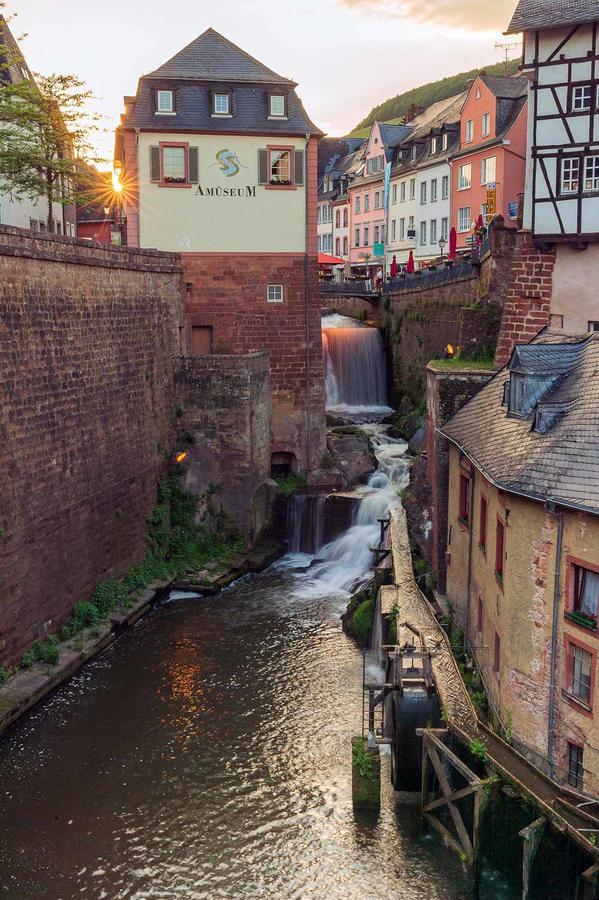 Hotel Wirtshaus Zum Pferdemarkt Saarburg Exterior foto